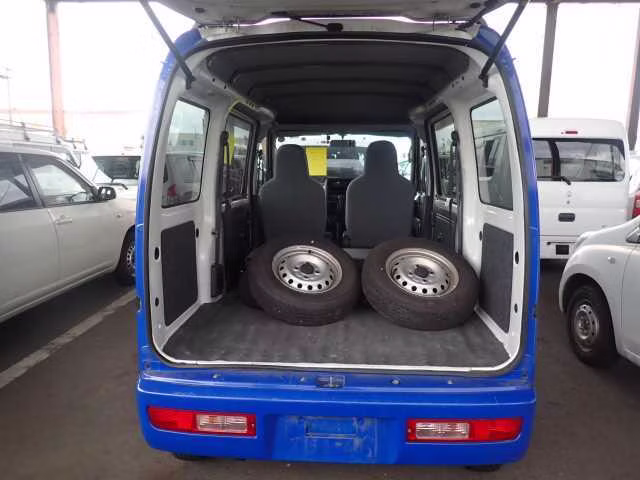 TOYOTA PIXIS VAN