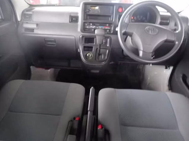 TOYOTA PIXIS VAN