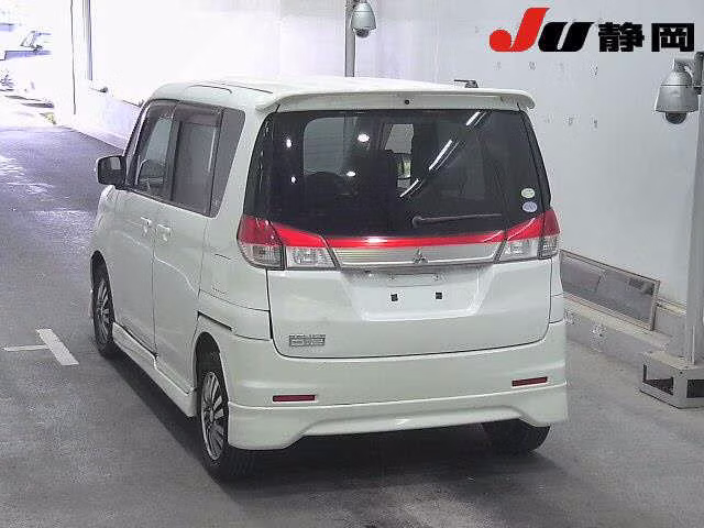 MITSUBISHI DELICA D:2