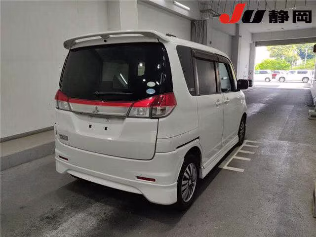 MITSUBISHI DELICA D:2