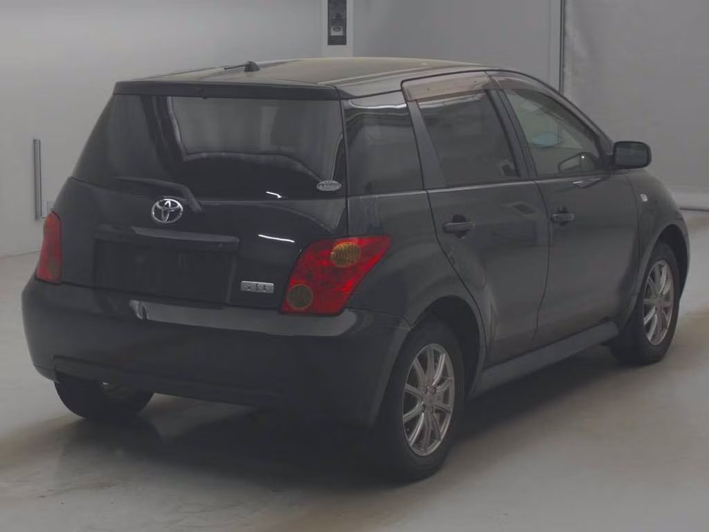 TOYOTA IST