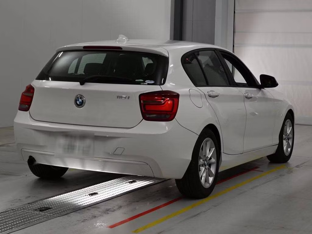BMW 1-SERIES