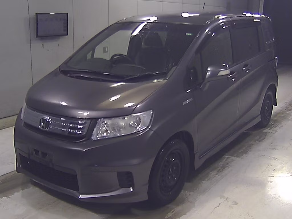 HONDA FREED SPIKE