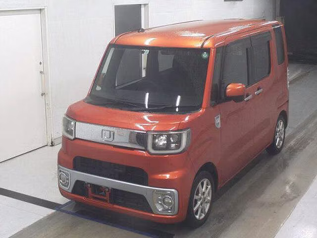 DAIHATSU WAKE