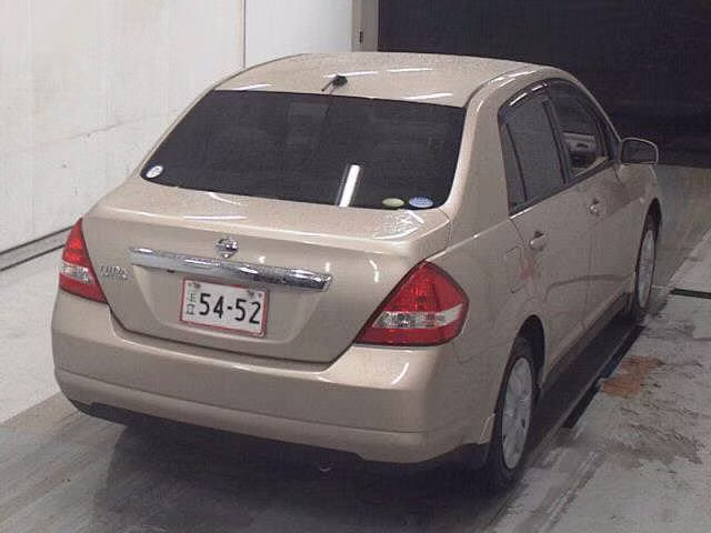NISSAN TIIDA LATIO