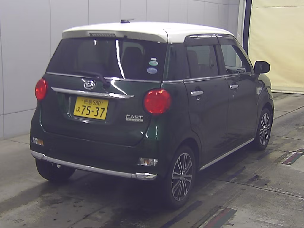 DAIHATSU CAST