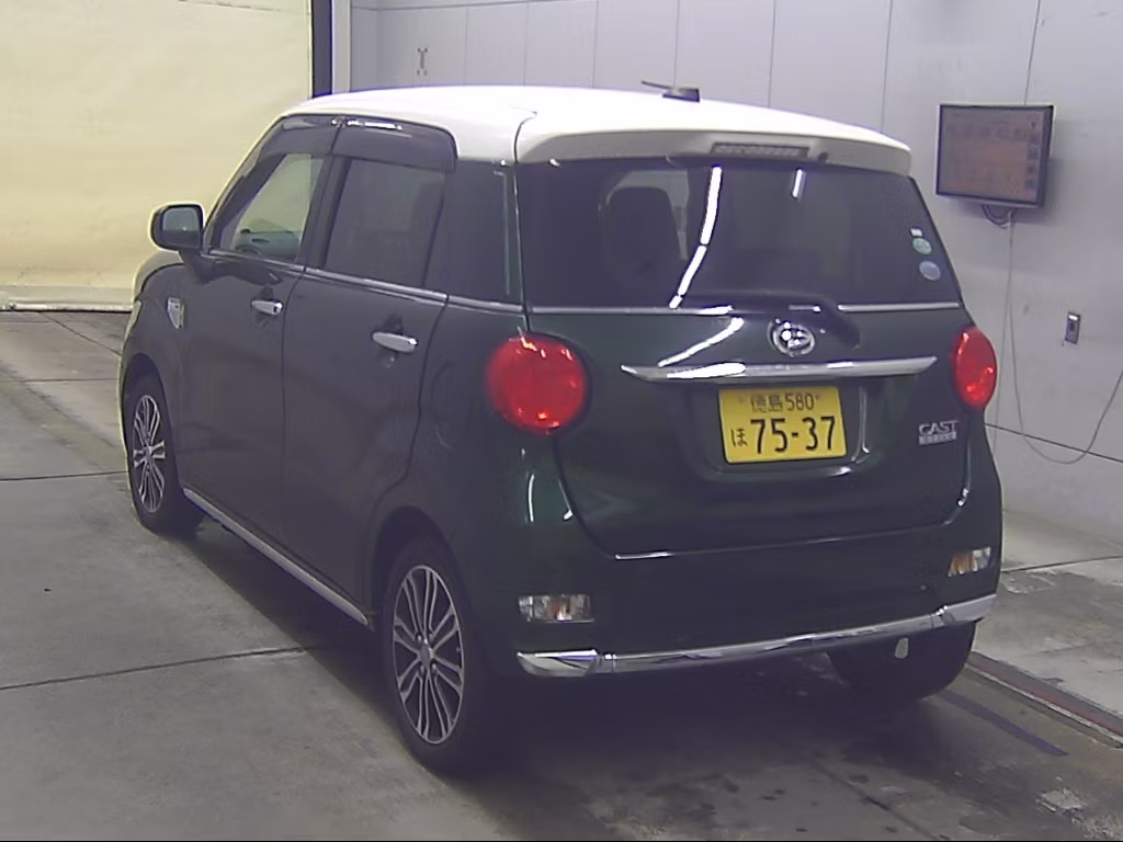 DAIHATSU CAST
