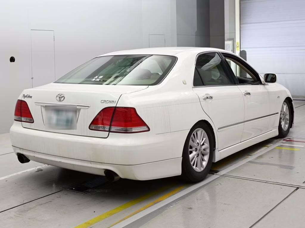 TOYOTA CROWN