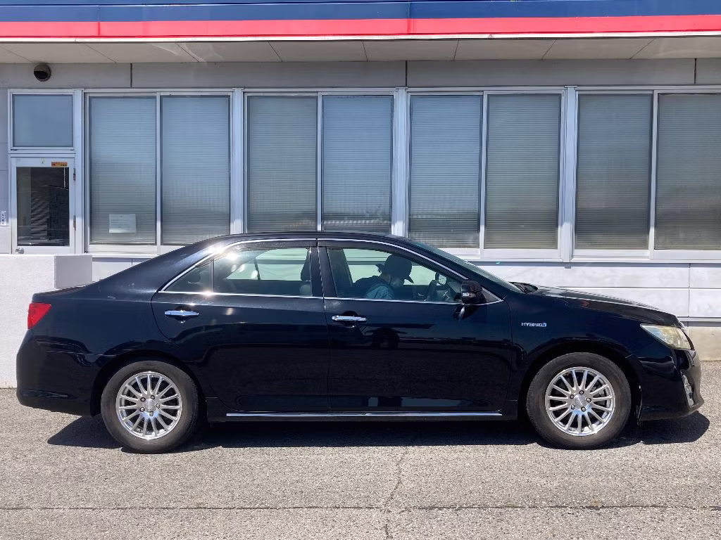 TOYOTA CAMRY