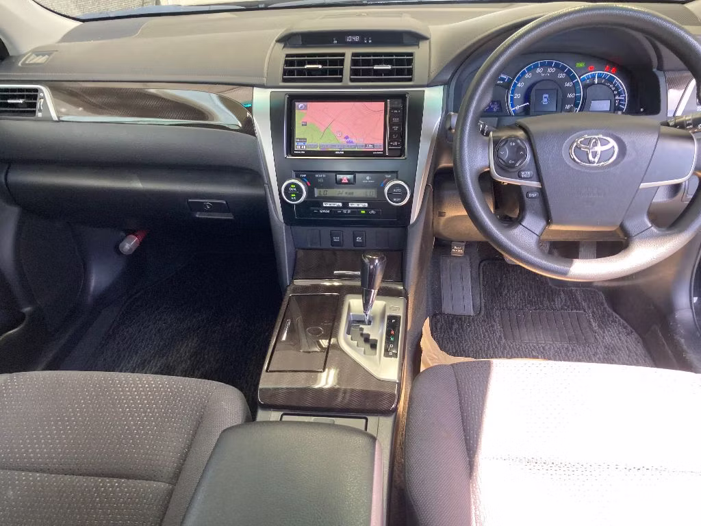 TOYOTA CAMRY