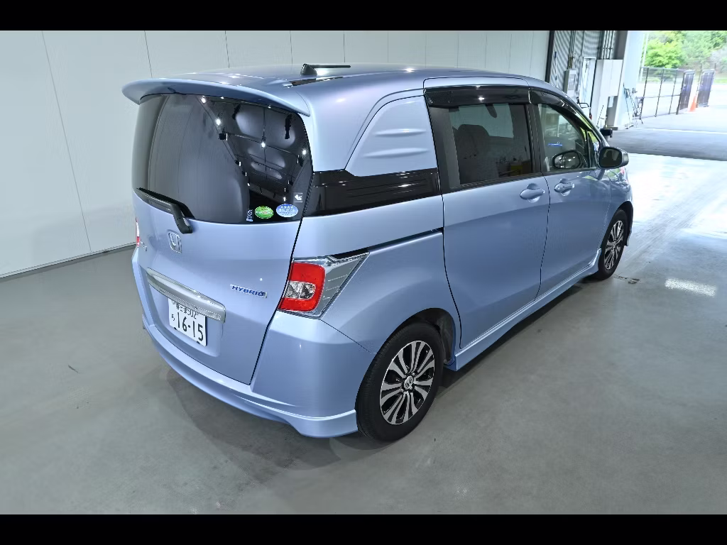 HONDA FREED SPIKE