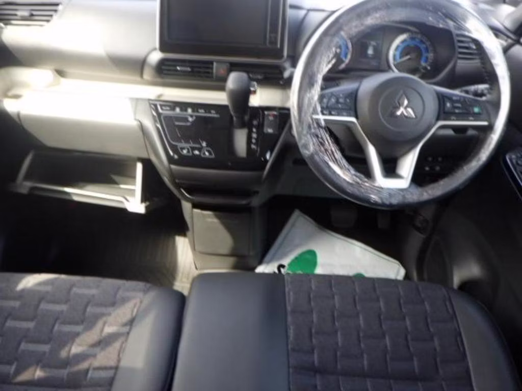 MITSUBISHI DELICA MINI