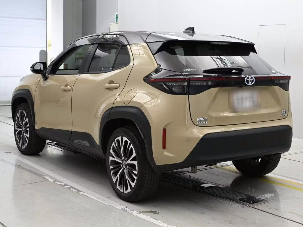 TOYOTA YARIS CROSS