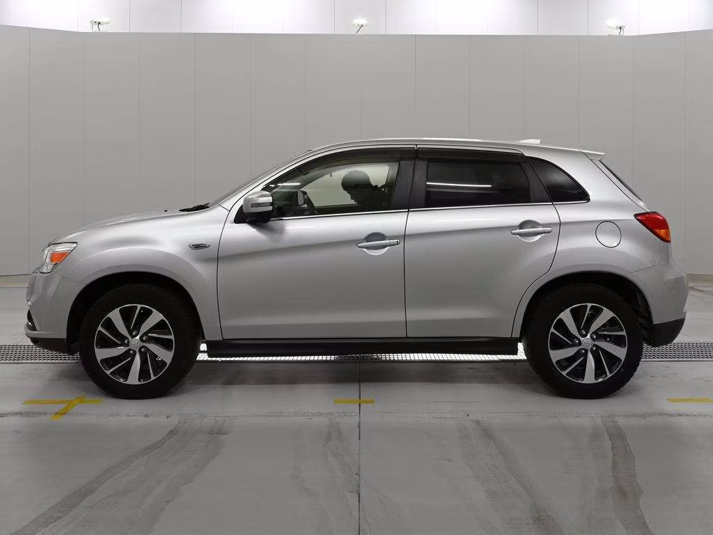MITSUBISHI RVR