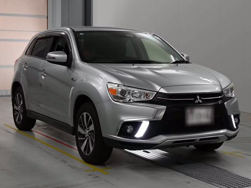 MITSUBISHI RVR
