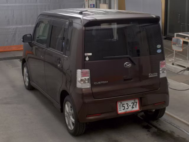 DAIHATSU MOVE CONTE