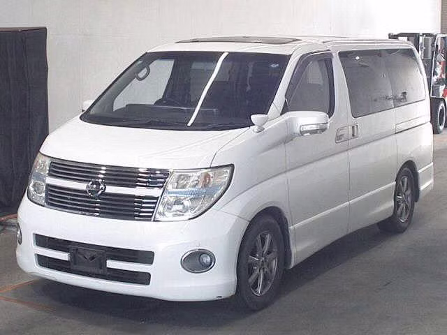 NISSAN ELGRAND