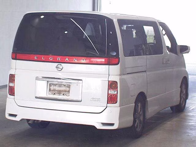 NISSAN ELGRAND