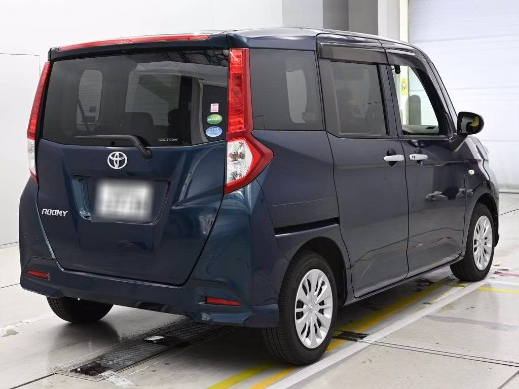TOYOTA ROOMY