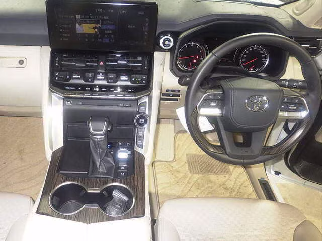 TOYOTA LAND CRUISER