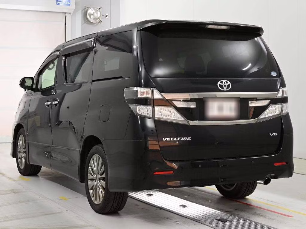 TOYOTA VELLFIRE