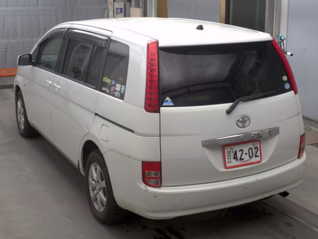TOYOTA ISIS