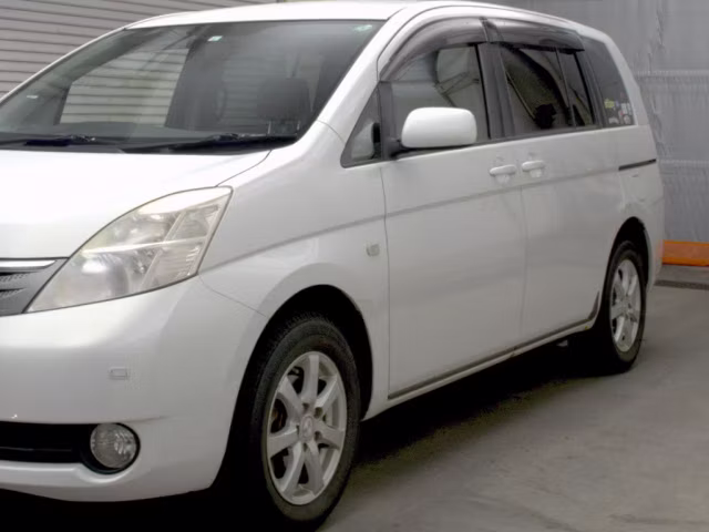 TOYOTA ISIS