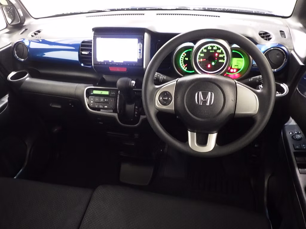 HONDA N-BOX+