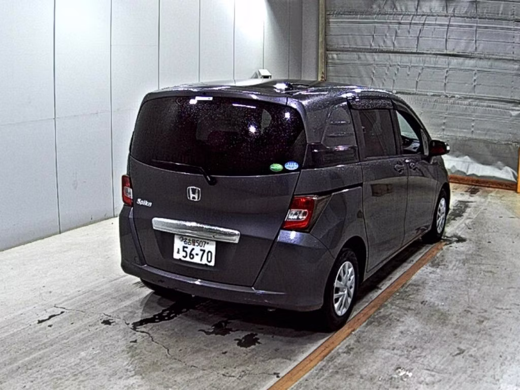 HONDA FREED SPIKE