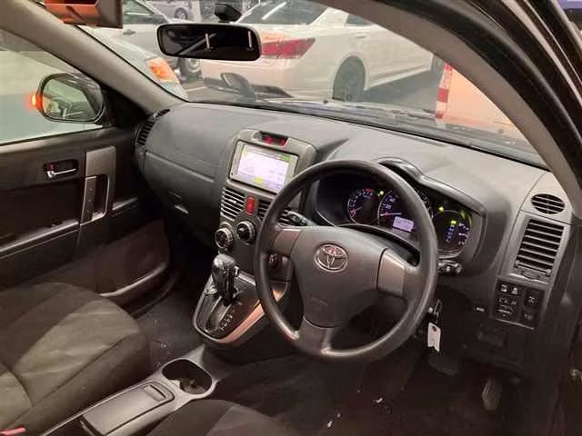 TOYOTA RUSH