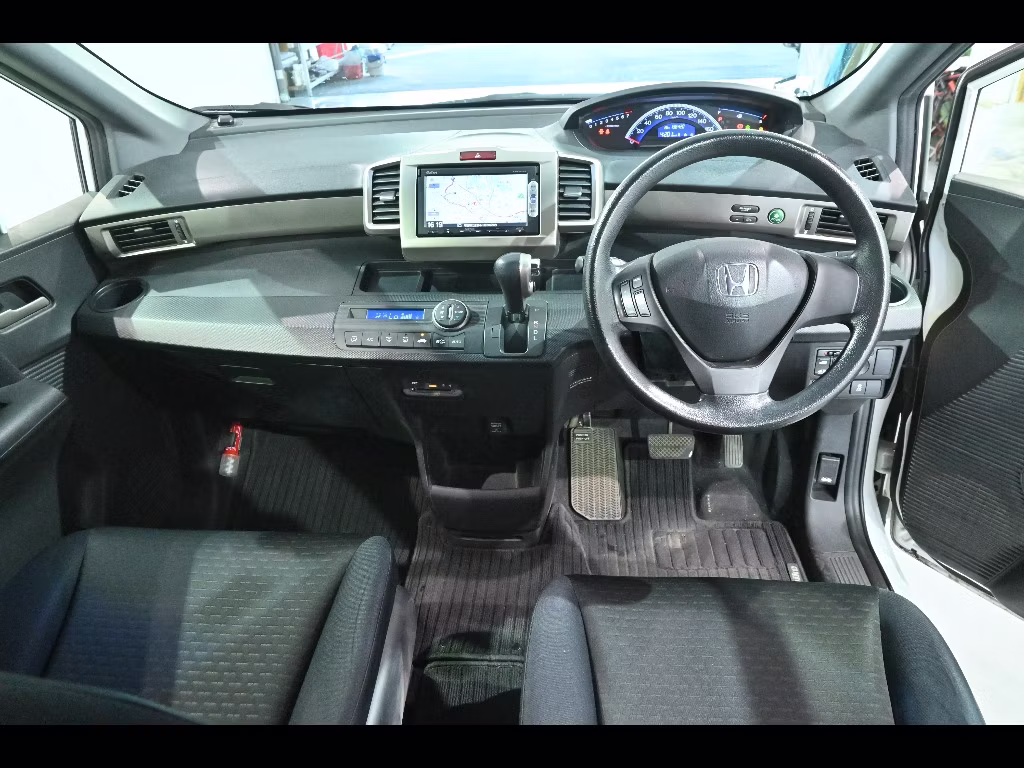 HONDA FREED SPIKE