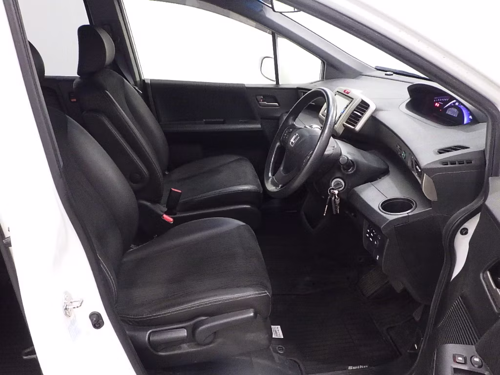 HONDA FREED SPIKE