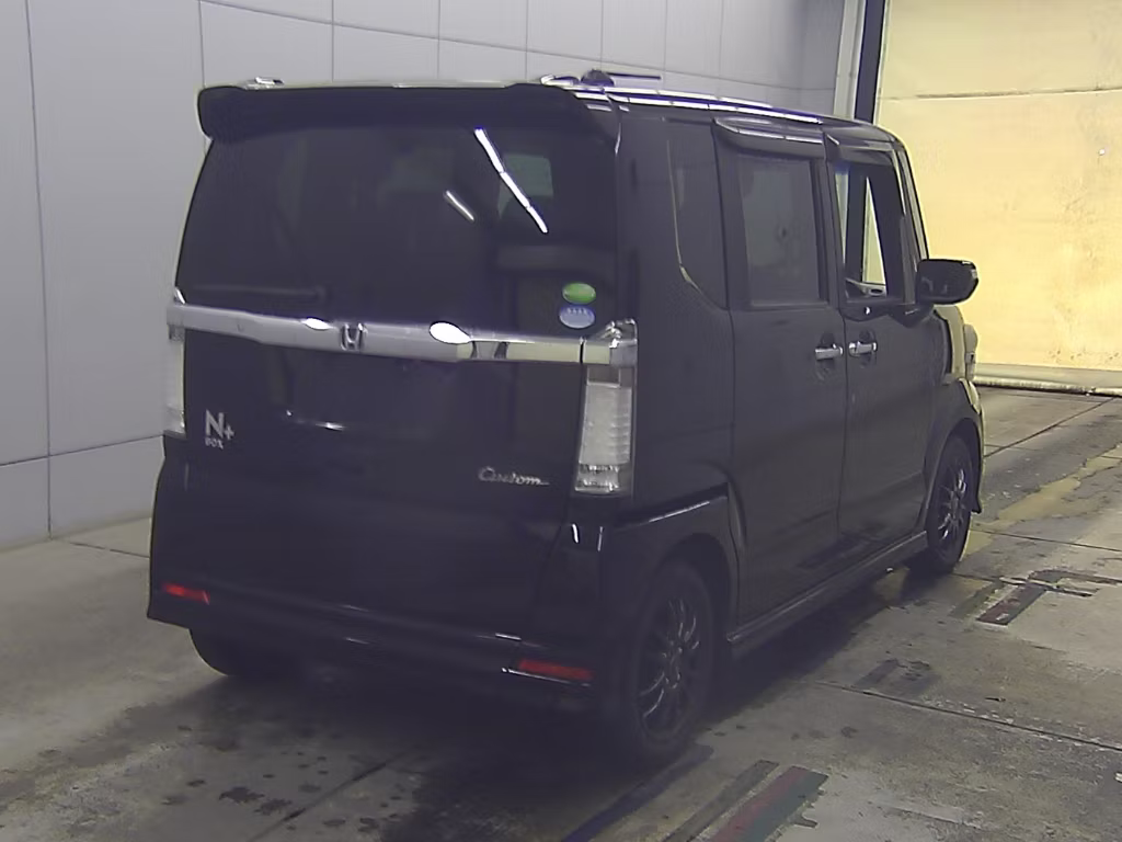 HONDA N-BOX+