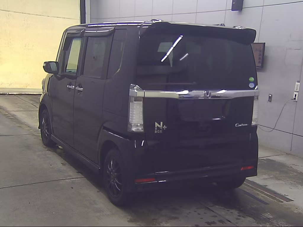 HONDA N-BOX+