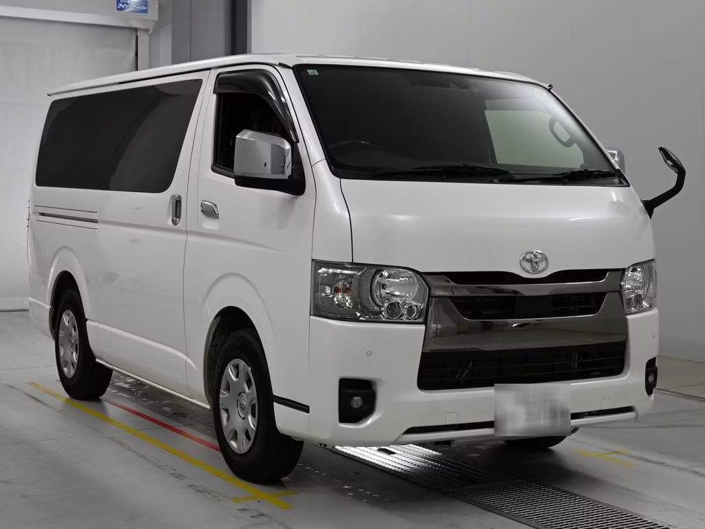 TOYOTA REGIUS ACE