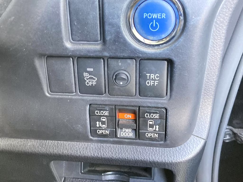 TOYOTA ESQUIRE