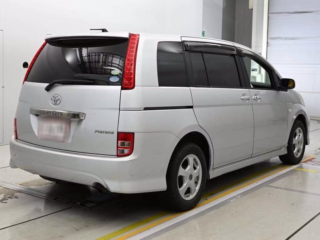TOYOTA ISIS