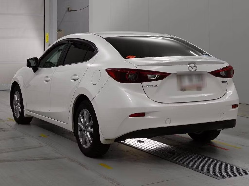 MAZDA AXELA