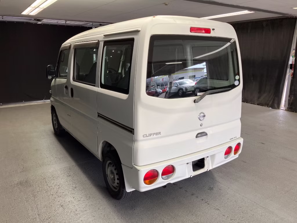 NISSAN CLIPPER