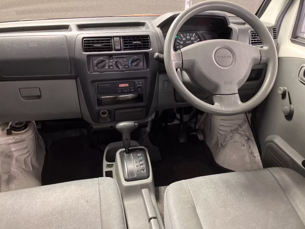 NISSAN CLIPPER