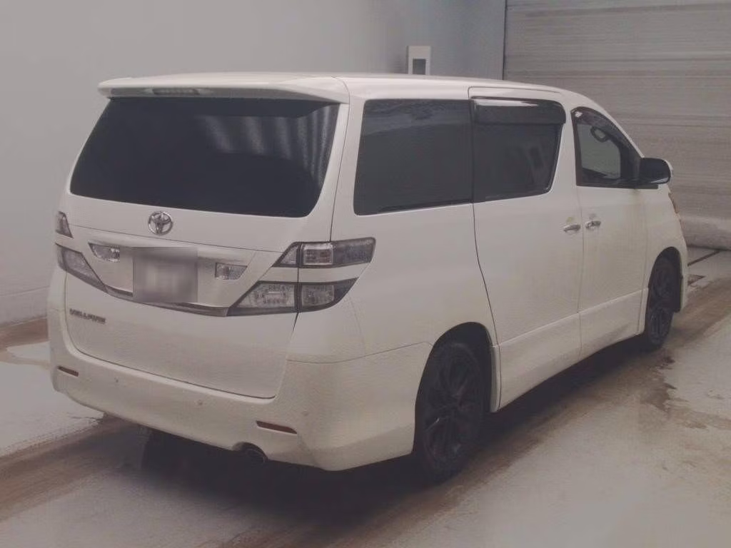 TOYOTA VELLFIRE