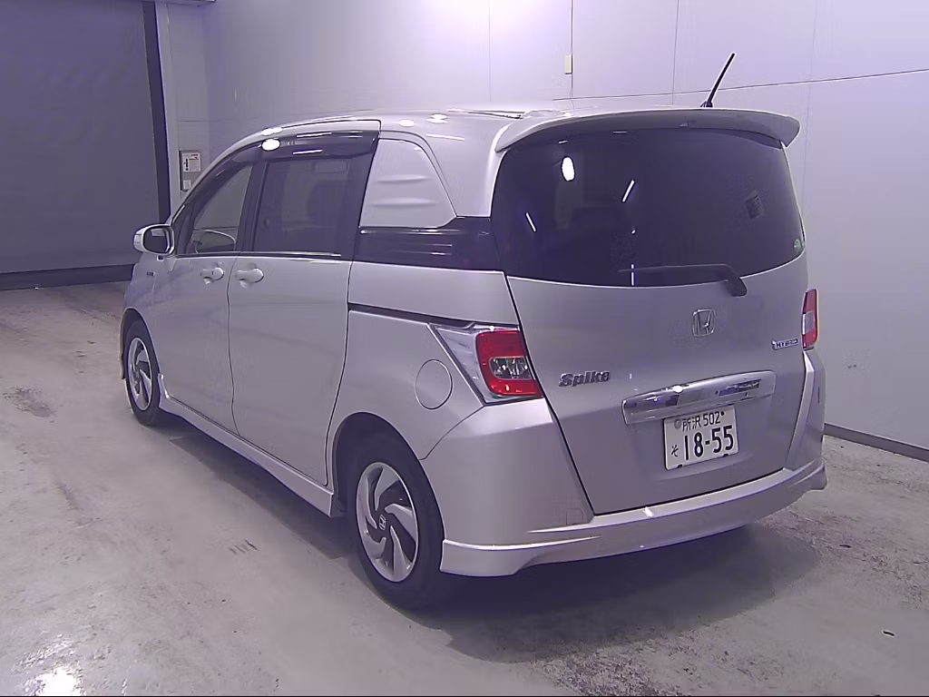 HONDA FREED SPIKE