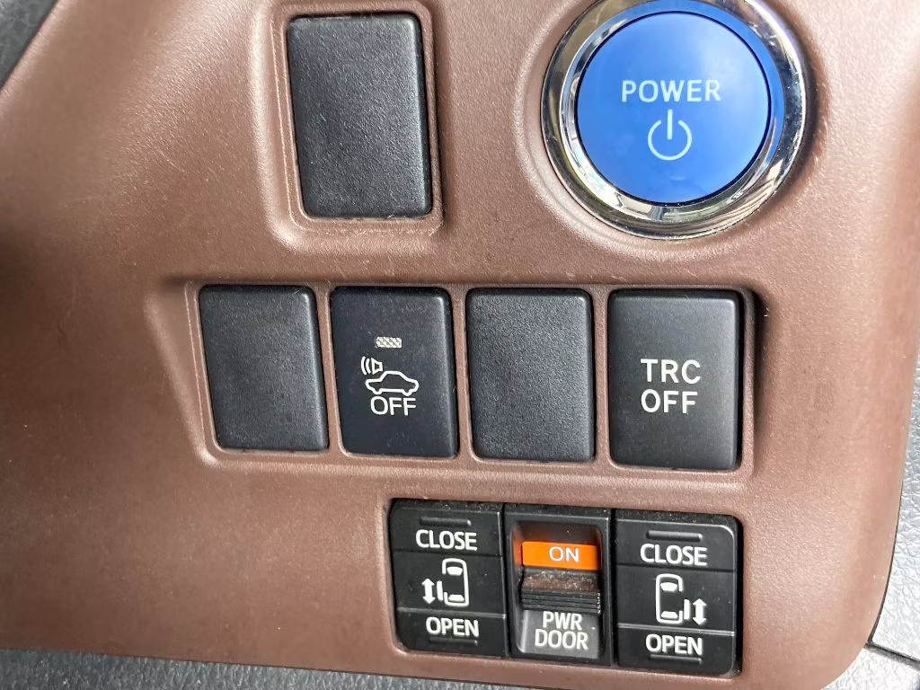 TOYOTA ESQUIRE