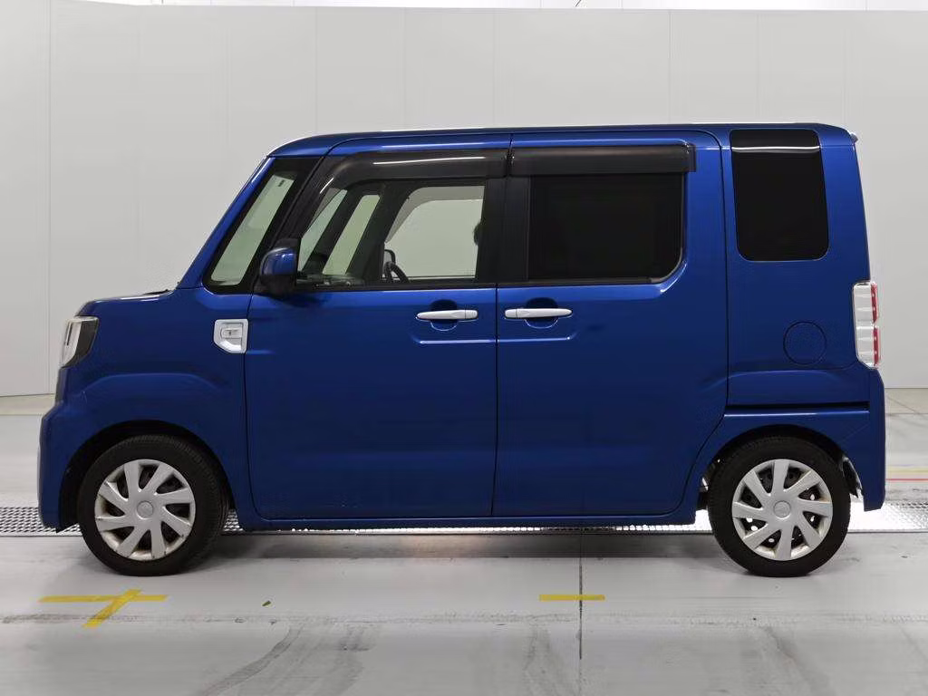 TOYOTA PIXIS MEGA