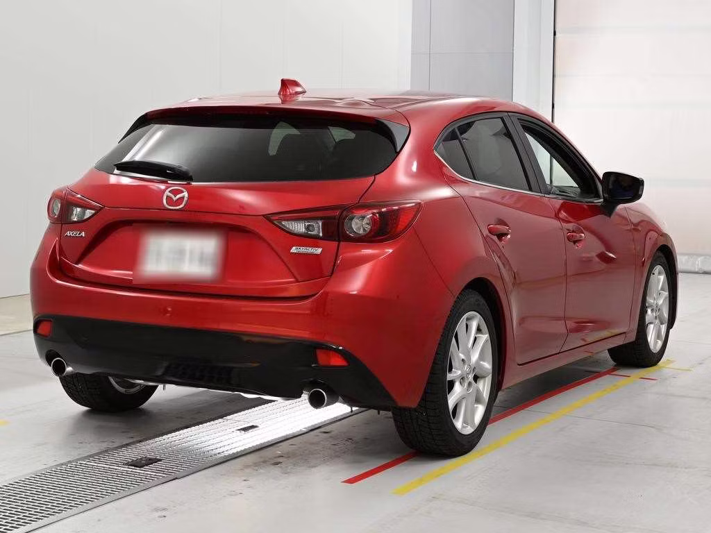 MAZDA AXELA