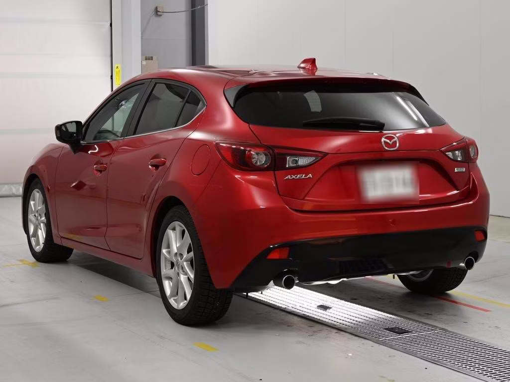 MAZDA AXELA