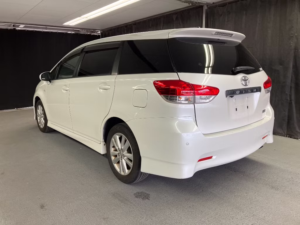 TOYOTA WISH