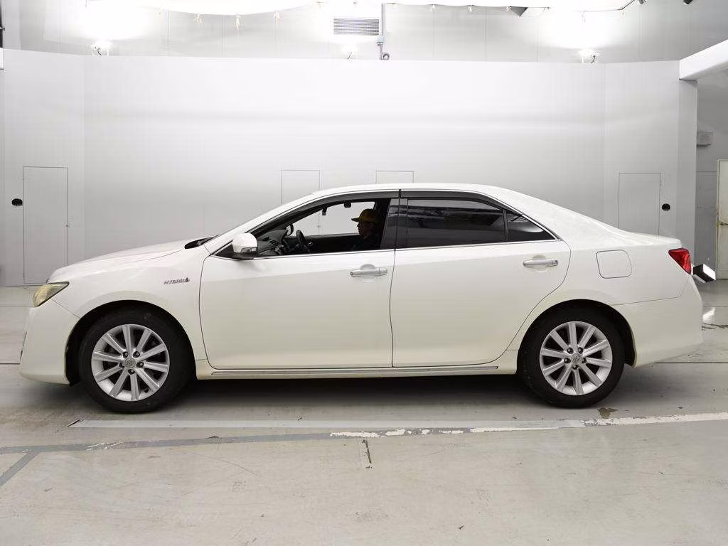 TOYOTA CAMRY