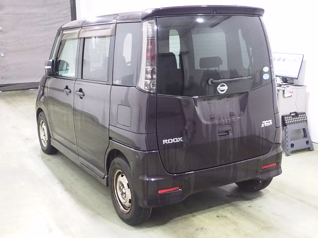 NISSAN ROOX