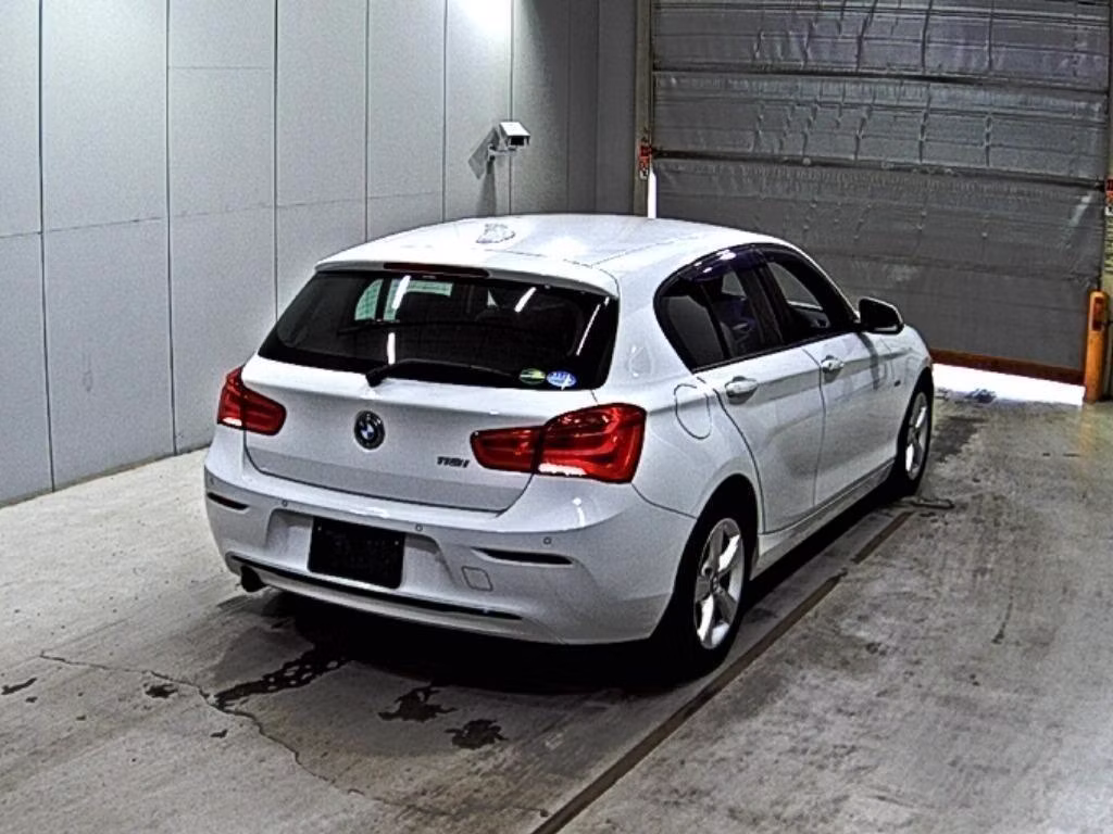 BMW 1-SERIES
